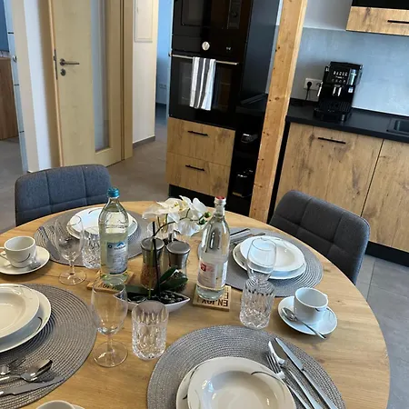 Lägenhet In Mit Zwei Schlafzimmer Kassel